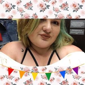 Meet your Posher, Lizzie